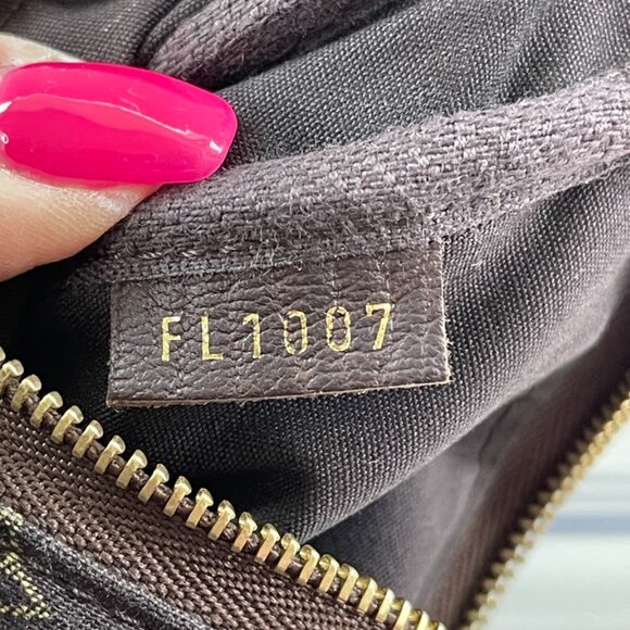 Louis Vuitton Monogram Mini Lin Pouch (141584) - Picture 7 of 7